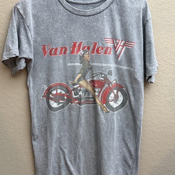 Van Halen Biker Pin Up T-shirt Mens Rock and Roll Music Gray Acid Wash Tee Sz S - Picture 5 of 5